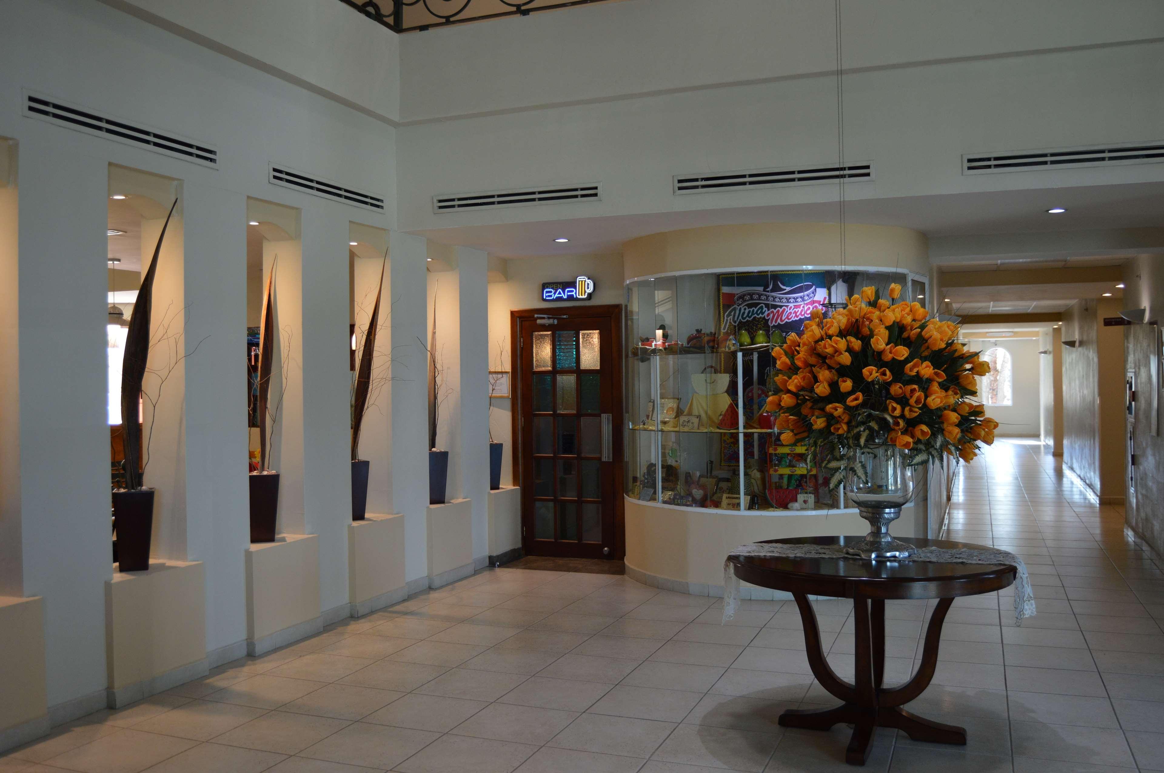 Best Western Bazarell Inn Montemorelos Exterior foto