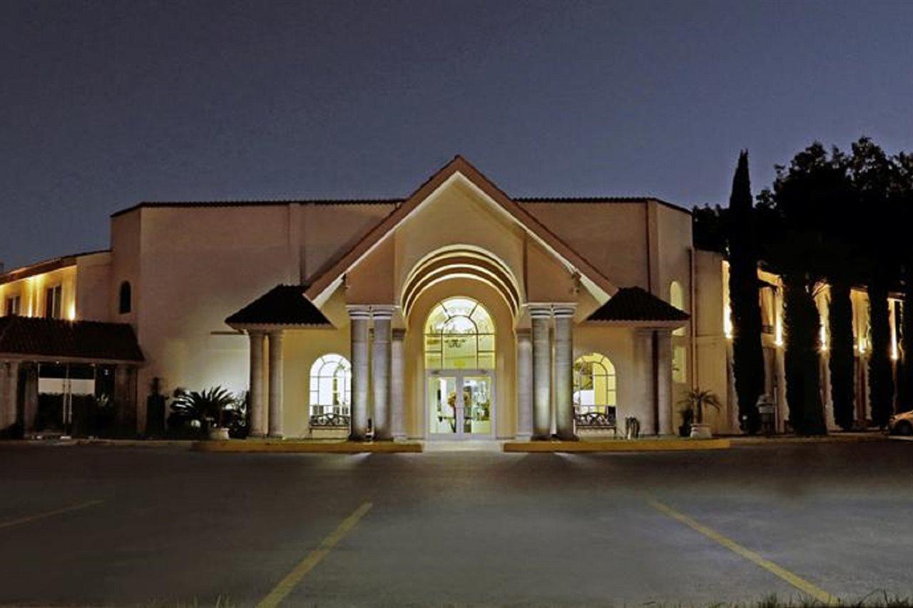 Best Western Bazarell Inn Montemorelos Exterior foto