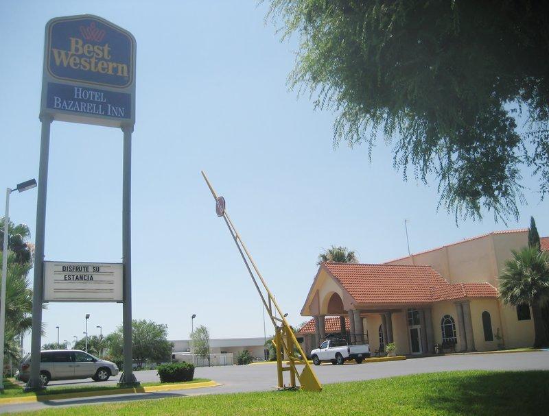 Best Western Bazarell Inn Montemorelos Exterior foto