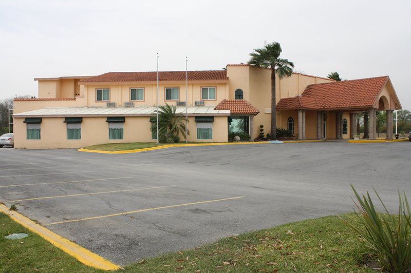 Best Western Bazarell Inn Montemorelos Exterior foto